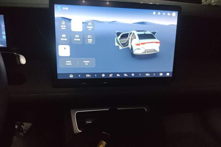 Used BYD Qin L 2025 EV 545KM Beyond Version Audio And AC Panel