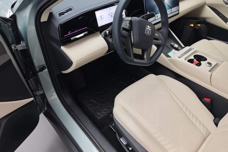 Used BYD Qin L 2025 EV 545KM Cloud Suspension Edition Driver Seat