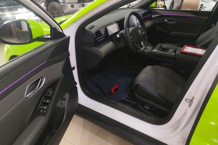 Used BYD Qin L 2025 EV 545KM Excellence Edition Driver Seat