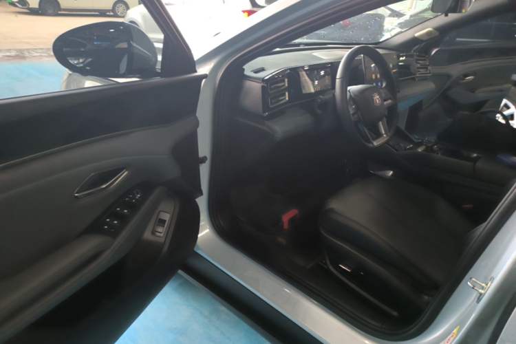 Used BYD Qin L 2025 DM-i Smart Drive 80KM Superior Model Driver Seat