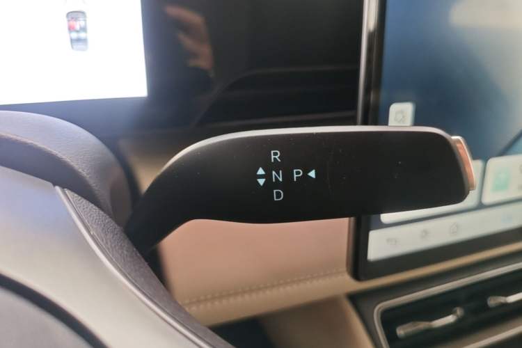 Used BYD Qin L 2025 EV 545KM Cloud Suspension Edition Gear Lever