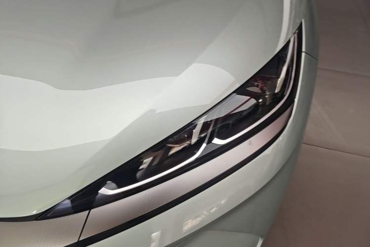 Used BYD Qin L 2025 EV 545KM Cloud Suspension Edition Left Front Headlight