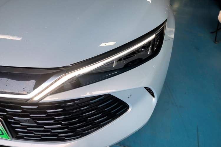 Used BYD Qin L 2025 DM-i Smart Drive 80KM Superior Model Left Front Headlight
