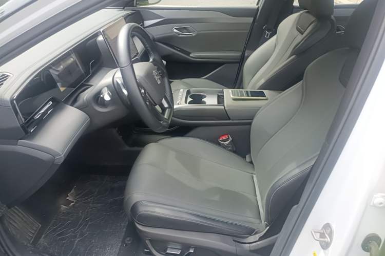 Used BYD Qin L 2025 EV 545KM Beyond Version Left Front Seat
