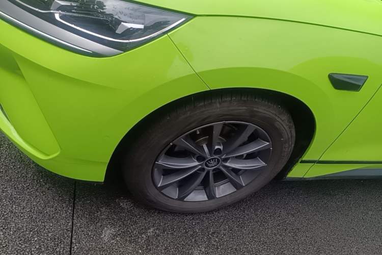 Used BYD Qin L 2025 EV 545KM Beyond Version Left Front Wheel Hub