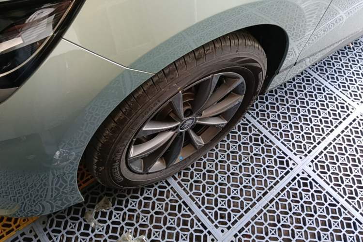 Used BYD Qin L 2025 EV 470KM Leading Edition Left Front Wheel Hub