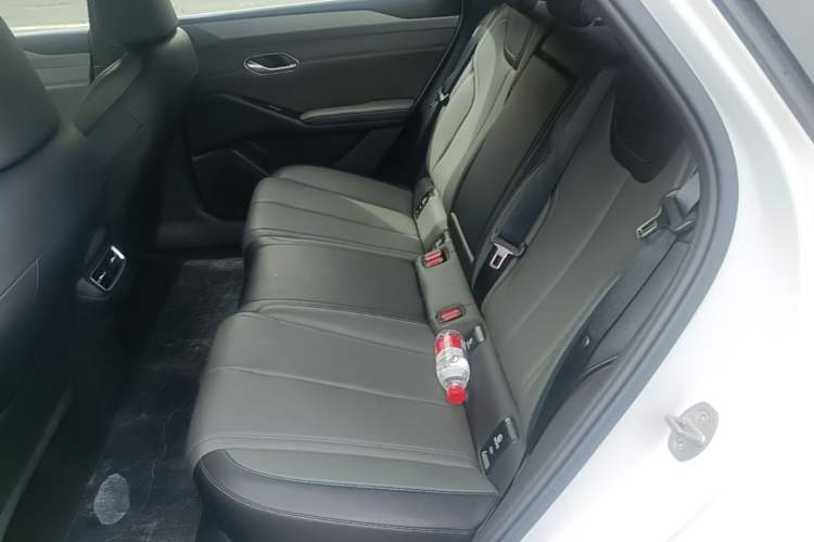 Used BYD Qin L 2025 EV 545KM Beyond Version Left Rear Seat