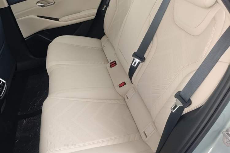 Used BYD Qin L 2025 EV 545KM Cloud Suspension Edition Left Rear Seat