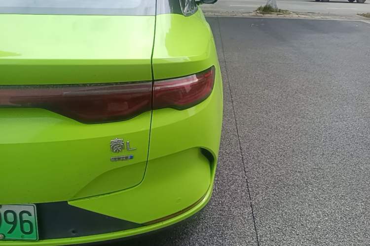 Used BYD Qin L 2025 EV 545KM Beyond Version Right Rear Taillight
