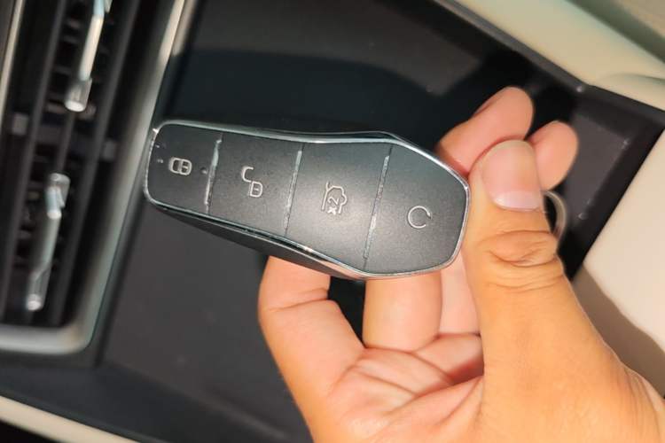 Used BYD Qin L 2025 EV 545KM Cloud Suspension Edition Vehicle Key