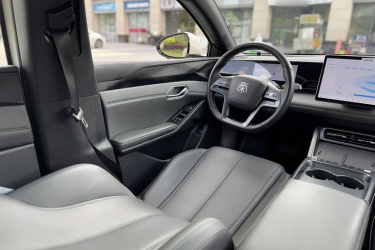 Used BYD Qin L 2025 EV 470KM Leading Edition Interior 3
