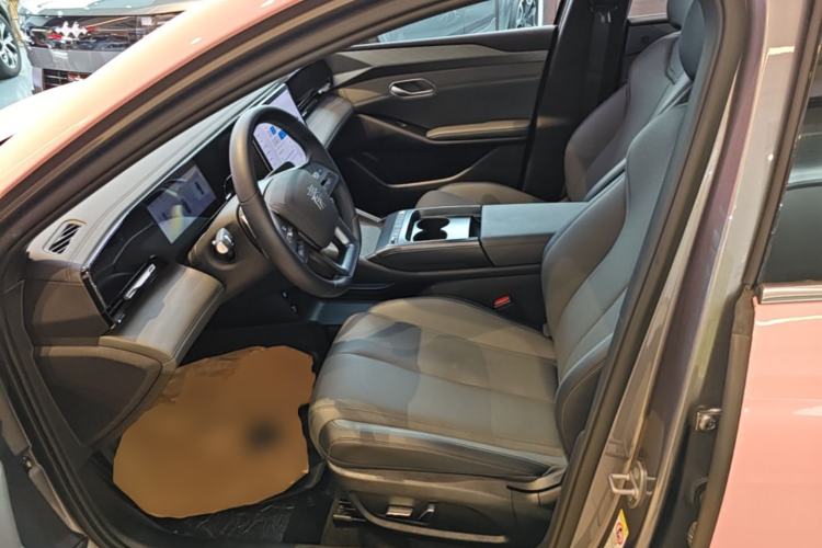 Used BYD Qin L 2025 EV 545KM Beyond Version Left Front Seat