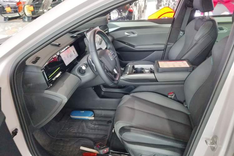 Used BYD Qin L 2025 EV 545KM Cloud Suspension Edition Left Front Seat