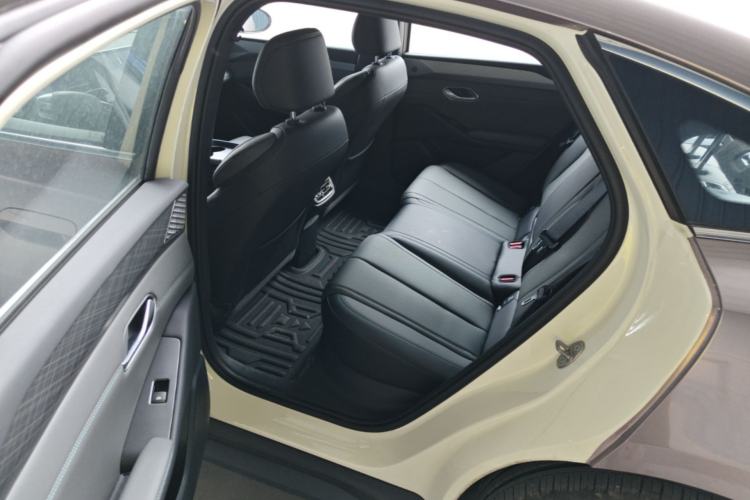 Used BYD Qin L 2025 EV 545KM Beyond Version Left Rear Seat
