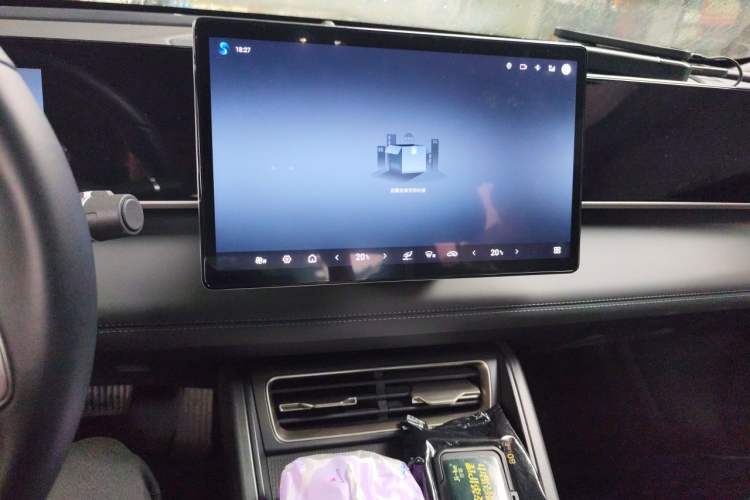 Used BYD Qin L 2025 DM-i Smart Drive 80KM Leading Model Audio And AC Panel