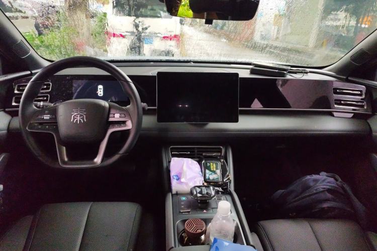 Used BYD Qin L 2025 DM-i Smart Drive 80KM Leading Model Center Console