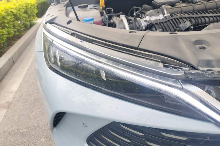Used BYD Qin L 2025 DM-i Smart Drive 80KM Superior Model Right Front Headlight