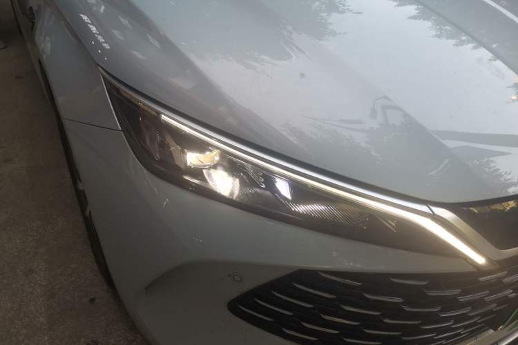 Used BYD Qin L 2025 DM-i Smart Drive 120KM Leading Model Right Front Headlight
