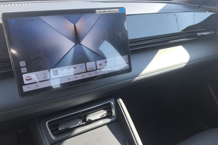 Used BYD Qin L 2025 EV 545KM Beyond Version Audio And AC Panel
