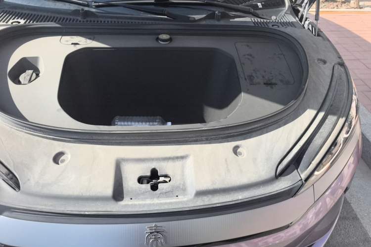 Used BYD Qin L 2025 EV 545KM Beyond Version Engine Bay Right