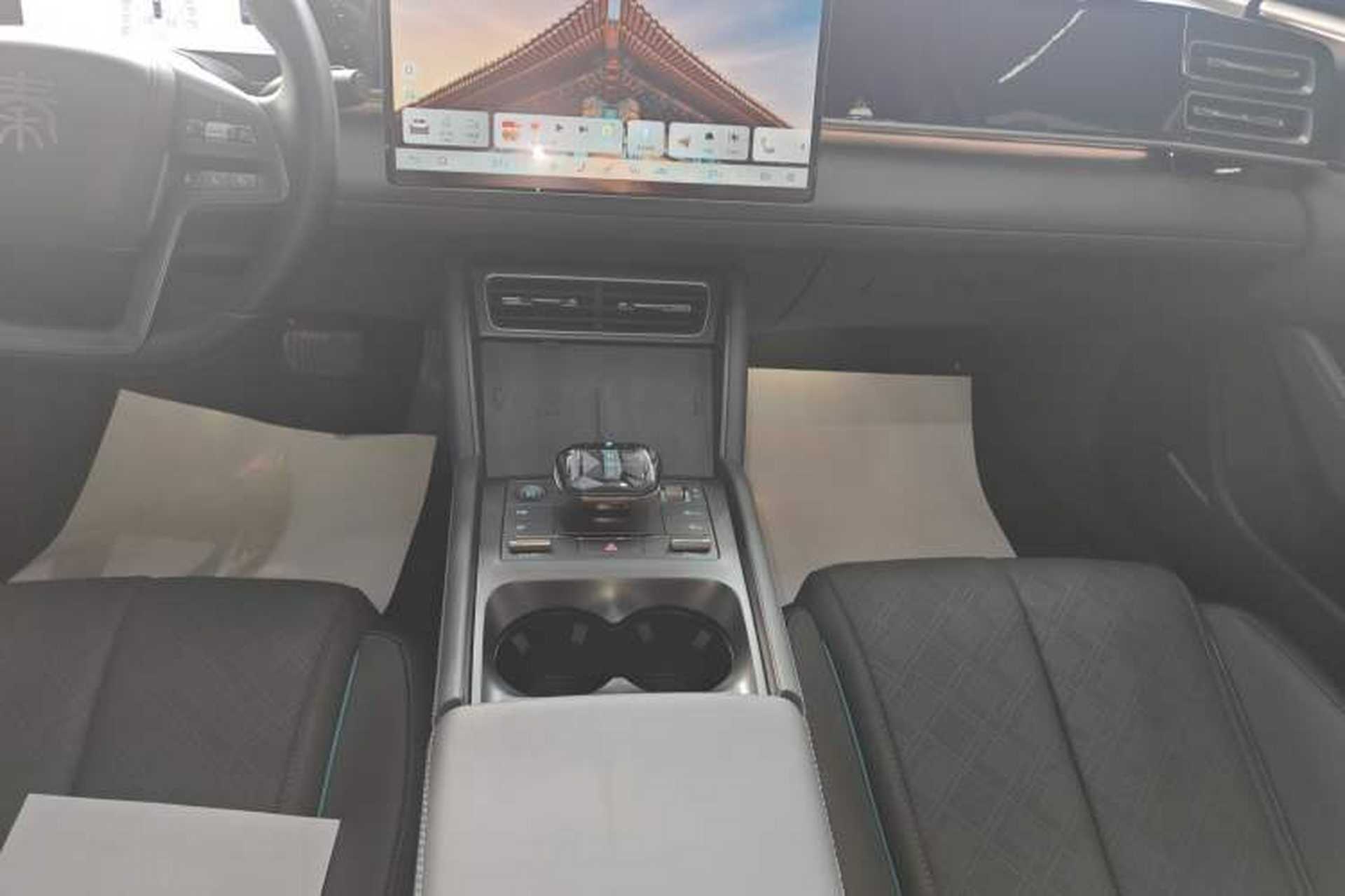 Used BYD Qin L 2025 DM-i Smart Drive 120KM Excellence Model Gear Lever