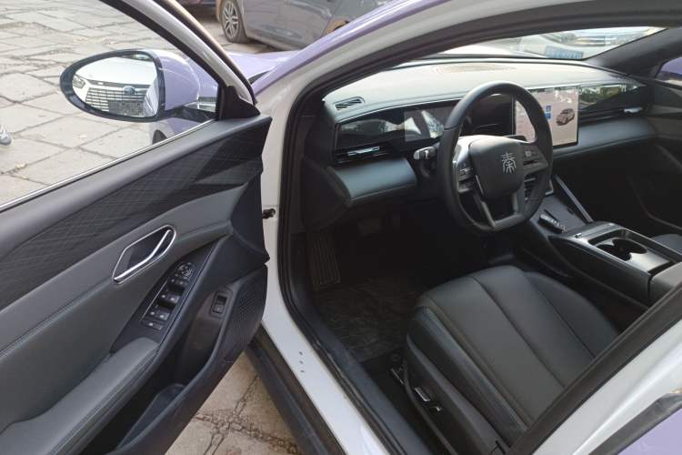 Used BYD Qin L 2025 EV 545KM Beyond Version Interior 3