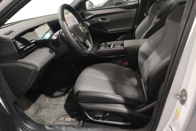 Used BYD Qin L 2025 EV 545KM Beyond Version Left Front Seat