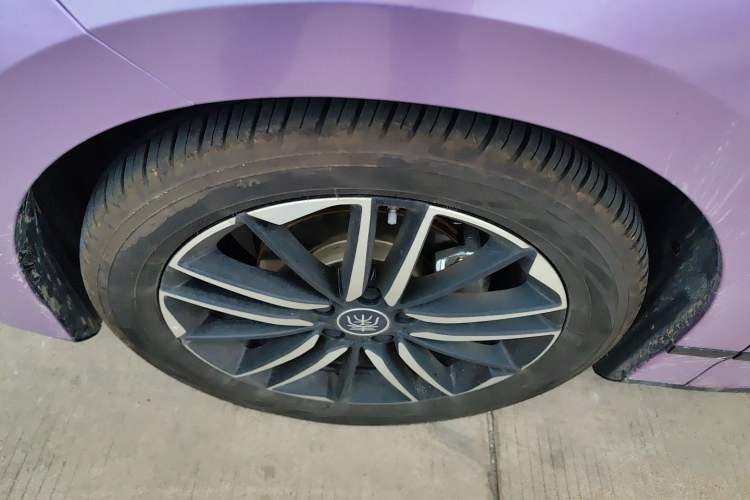 Used BYD Qin L 2025 EV 545KM Excellence Edition Left Front Wheel Hub