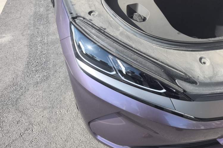 Used BYD Qin L 2025 EV 545KM Beyond Version Right Front Headlight