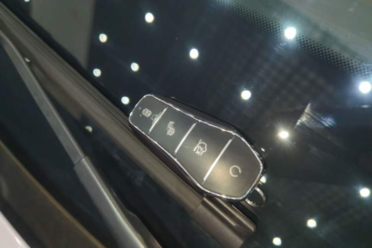 Used BYD Qin L 2025 EV 545KM Excellence Edition Vehicle Key