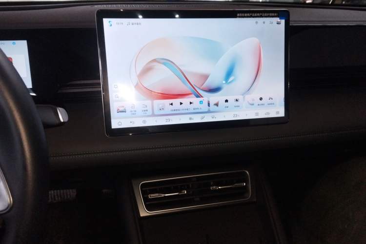Used BYD Qin L 2025 EV 545KM Beyond Version Audio And AC Panel