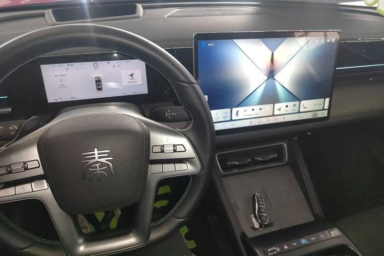 Used BYD Qin L 2025 EV 545KM Excellence Edition Center Console