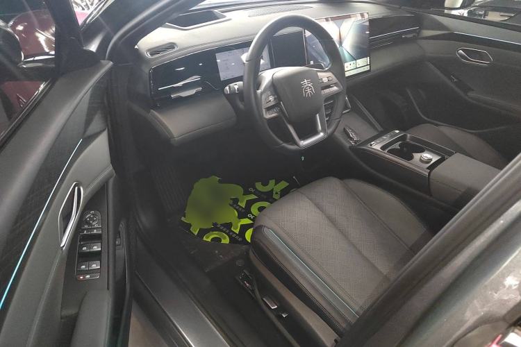 Used BYD Qin L 2025 EV 545KM Excellence Edition Driver Seat