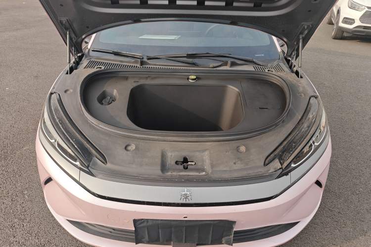 Used BYD Qin L 2025 EV 545KM Beyond Version Engine Bay