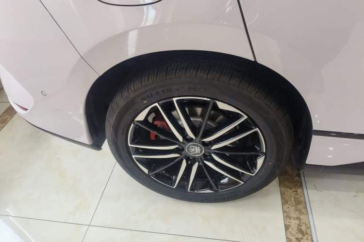 Used BYD Qin L 2025 EV 545KM Cloud Suspension Edition Exterior 8