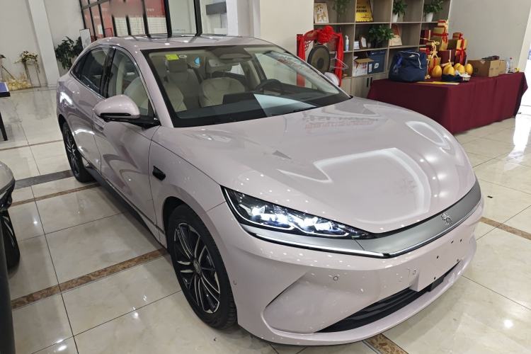 Used BYD Qin L 2025 EV 545KM Cloud Suspension Edition Front Right 45 Deg