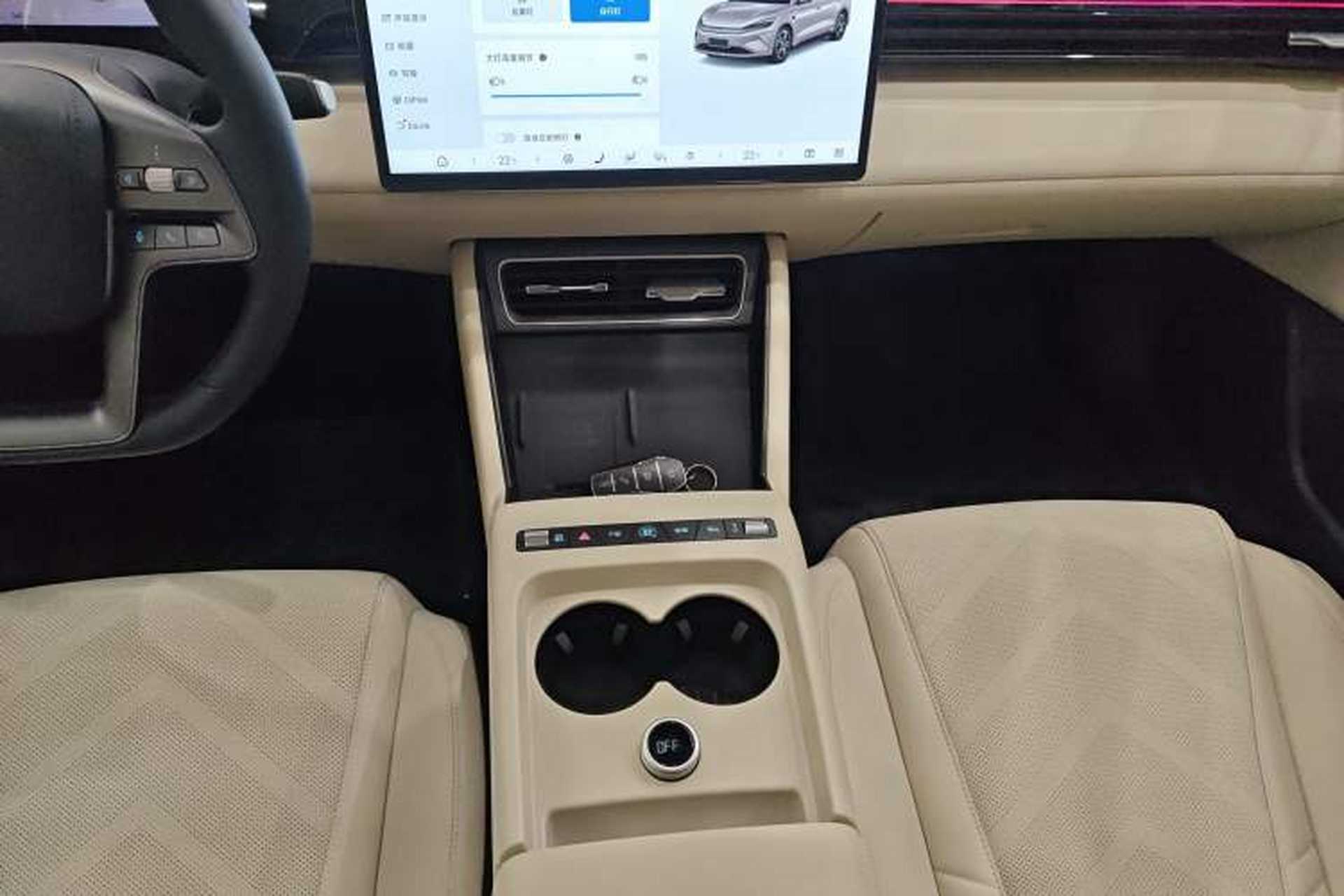 Used BYD Qin L 2025 EV 545KM Cloud Suspension Edition Gear Lever