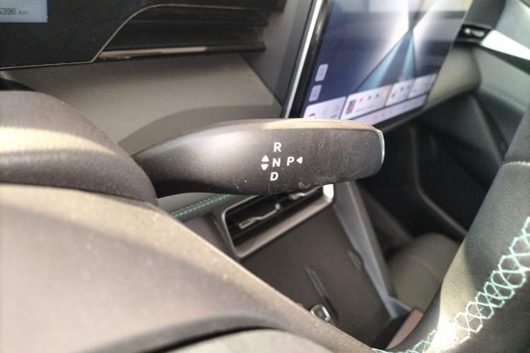 Used BYD Qin L 2025 EV 545KM Beyond Version Gear Lever