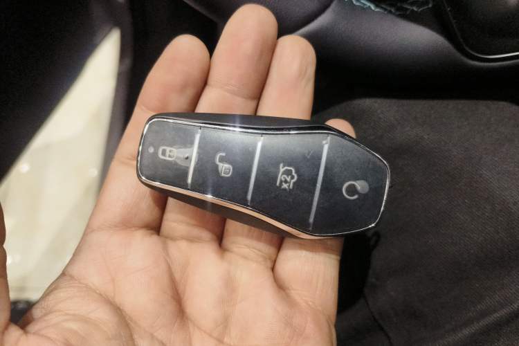 Used BYD Qin L 2025 EV 545KM Cloud Suspension Edition Interior 1