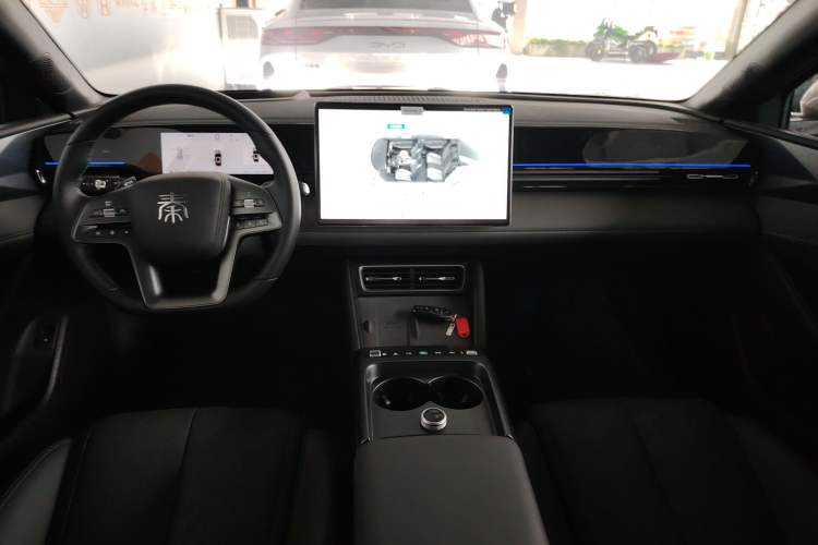 Used BYD Qin L 2025 EV 545KM Excellence Edition Interior 2