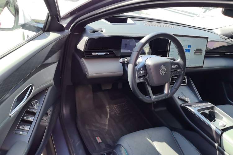 Used BYD Qin L 2025 EV 545KM Excellence Edition Interior 3