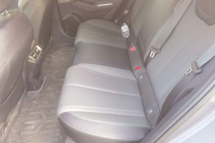 Used BYD Qin L 2025 DM-i Smart Drive 120KM Superior Model Interior 4