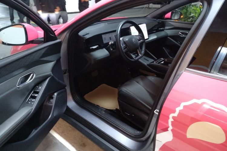 Used BYD Qin L 2025 EV 545KM Beyond Version Left Front Seat