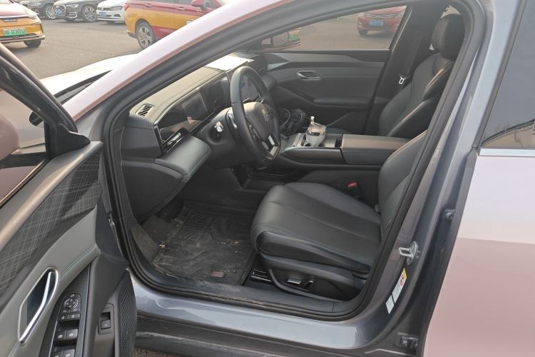 Used BYD Qin L 2025 EV 545KM Beyond Version Left Front Seat