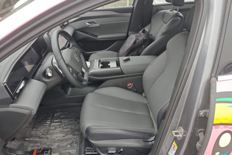 Used BYD Qin L 2025 EV 545KM Beyond Version Left Front Seat