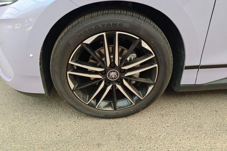 Used BYD Qin L 2025 EV 545KM Excellence Edition Left Front Wheel Hub