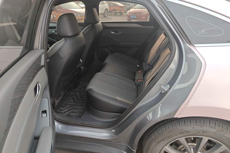 Used BYD Qin L 2025 EV 545KM Beyond Version Left Rear Seat