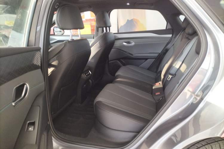 Used BYD Qin L 2025 EV 545KM Beyond Version Left Rear Seat