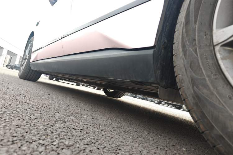 Used BYD Qin L 2025 EV 545KM Beyond Version Left Side Sill