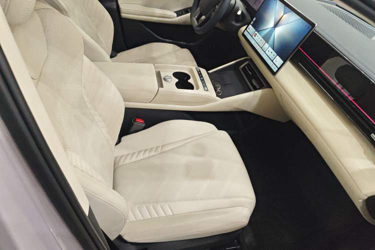 Used BYD Qin L 2025 EV 545KM Cloud Suspension Edition Right Front Seat